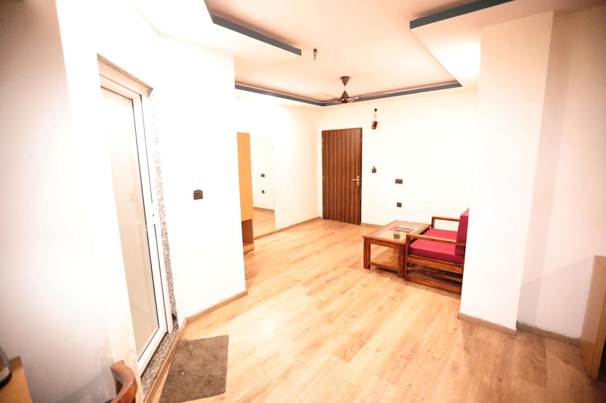 Hotel Noida Grand Sec 58 Exterior photo